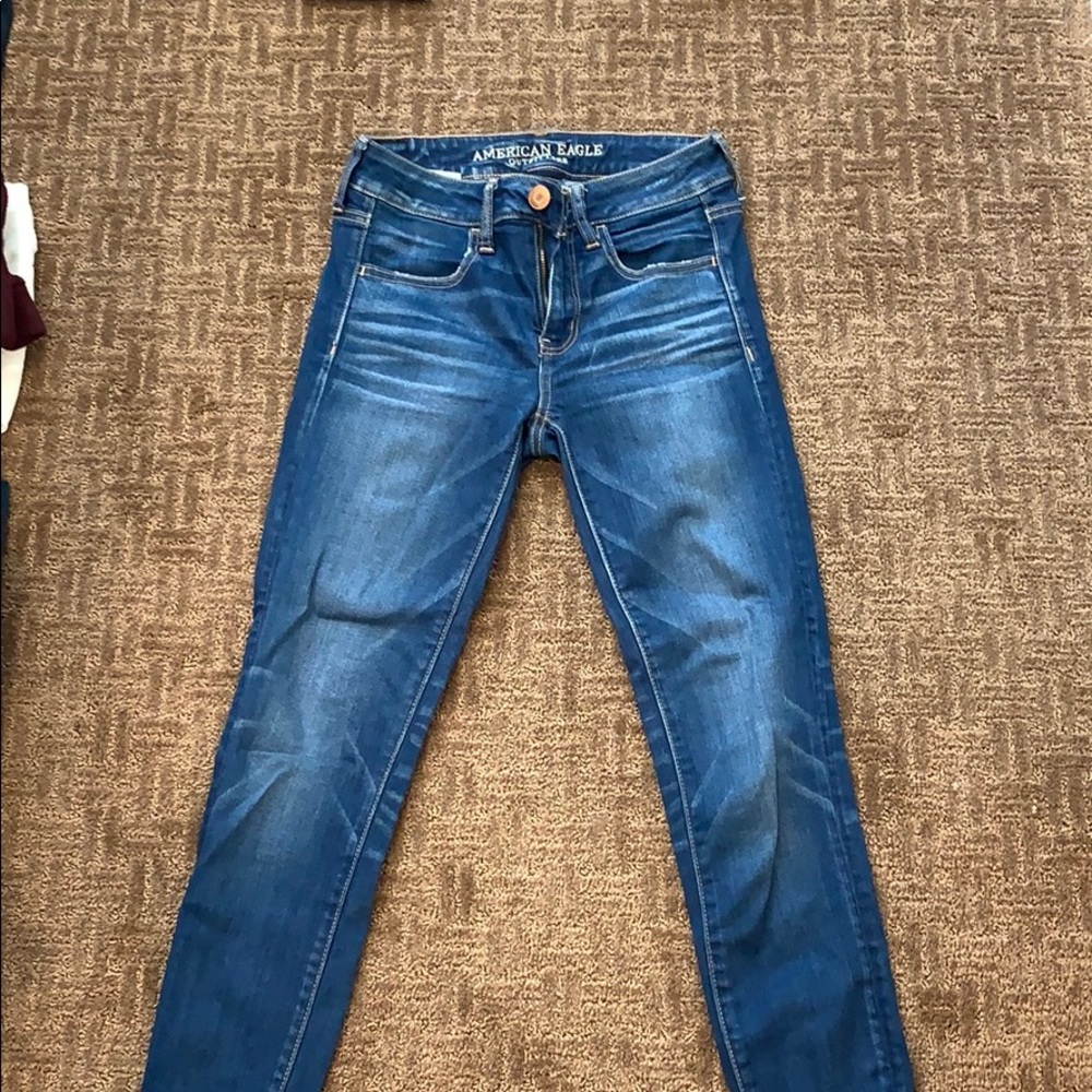 American Eagle blue jeans